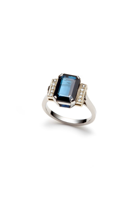 3 Carat Sapphire emerald cut Platinum ring with Diamonds